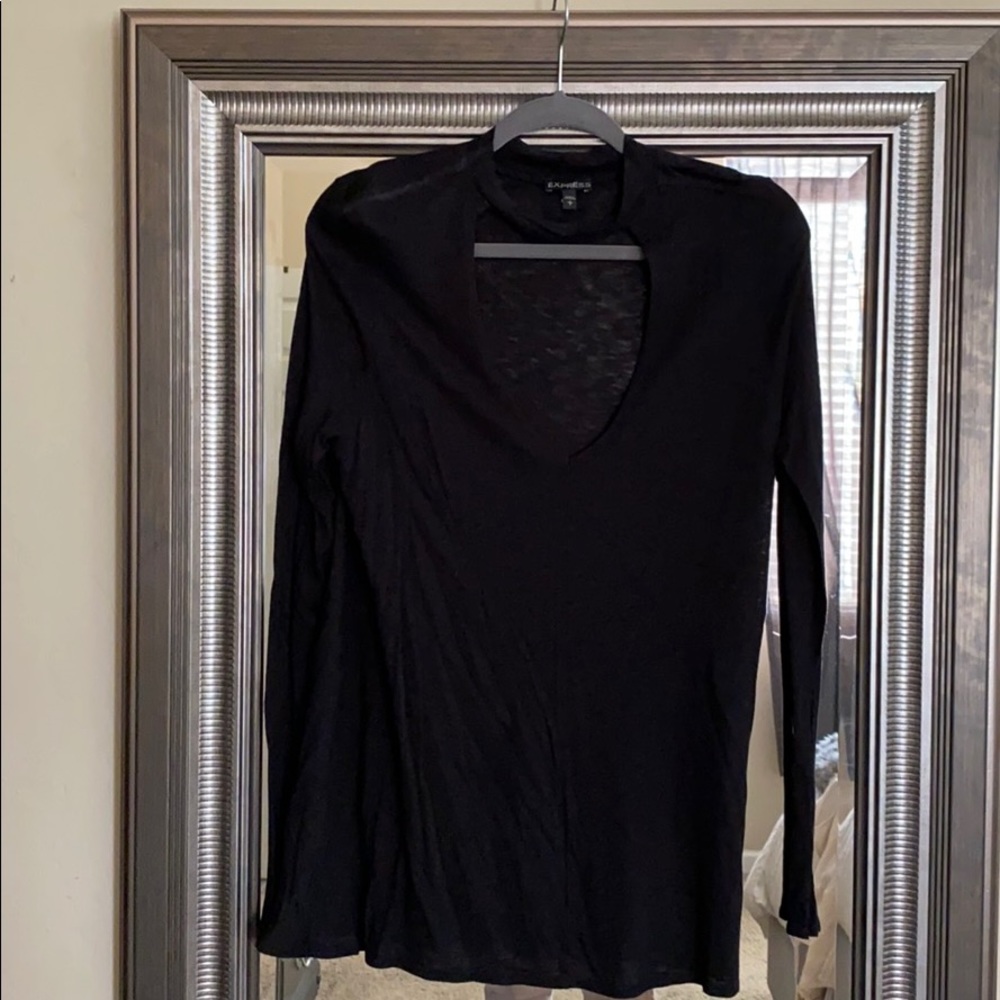 Black Key Hole Long-sleeve top
